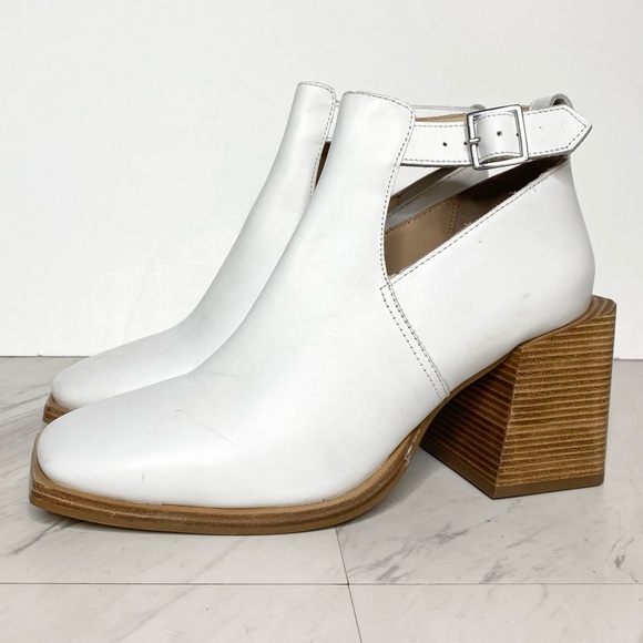 Free People Brady Square Toe White Leather Buckle Shootie Bootie 40 - Picture 1 of 15